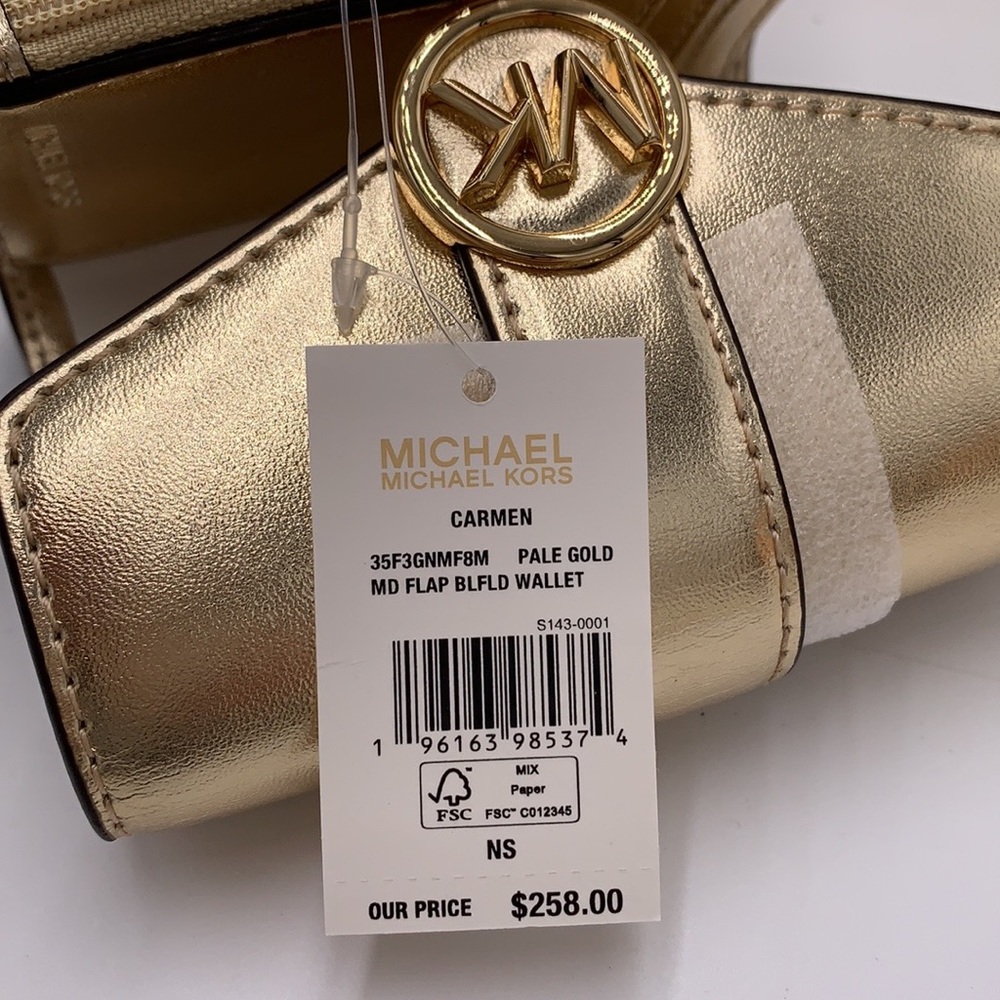 MICHAEL KORS
Carmen Medium Faux Leather Wallet
Pale Gold - Picture 13 of 13